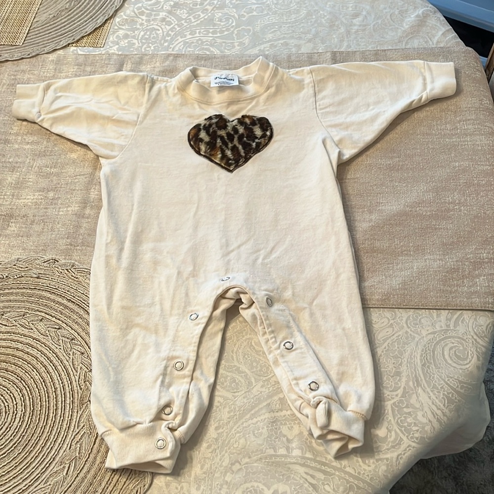 Flapdoodles Size 6 month Onesie Outfit with Snaps in EUC Cotton